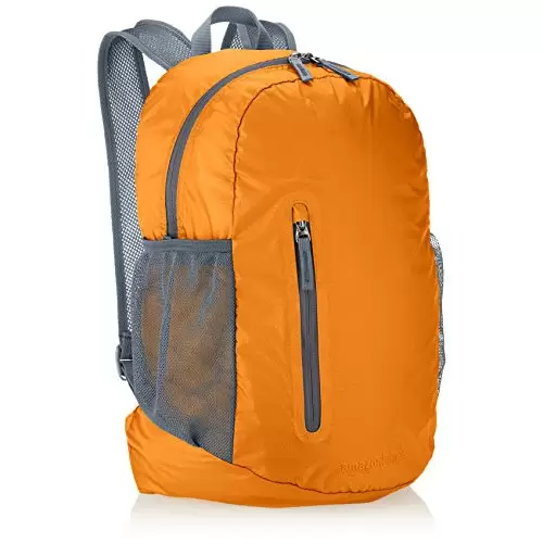 Mochila ligera plegable Amazon Basics